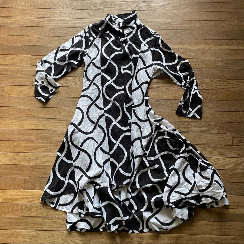 Black and white dress 
Size PS